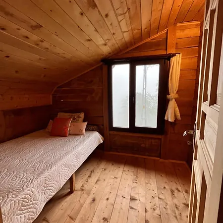 Gunguli Dag Evi * Camlihemsin