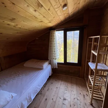 Gunguli Dag Evi * Camlihemsin